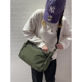 ALPAKA/FLIGHT SATCHEL