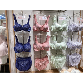 魔法のハリ感🌟新色入荷