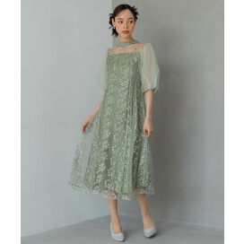 【小柄さんに人気】オーガンジーパフスリーブ フラワー刺繍レースドレス/