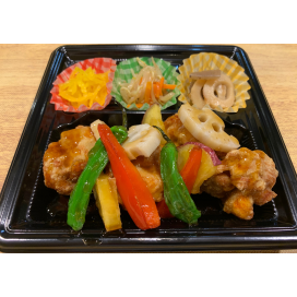 お惣菜のお持ち帰り出来ます🎶