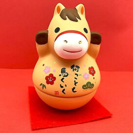 干支の置物が見守る！来年はきっとウマく行く