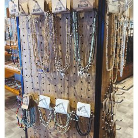 pineapple islandのユニセックスアクセサリー