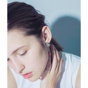 新作　さりげないアクセントにビーンズピアスを