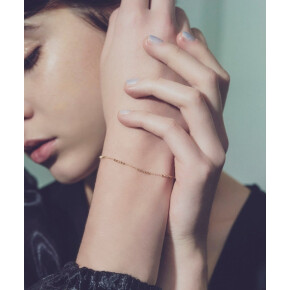 凛とした存在感のある佇まいに