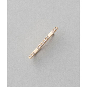 イヤークリップで華やかな印象を