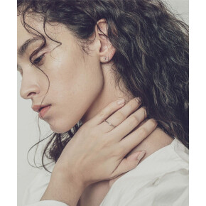 ホースシュー　　ピアス