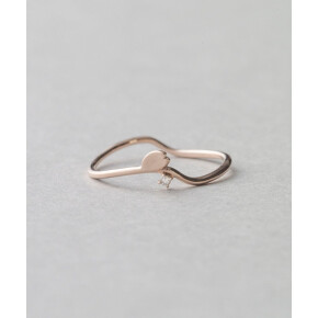 春らしいリングで手元に明るさを