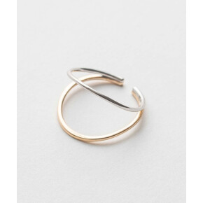 バイカラーでこなれ感を