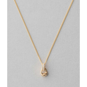 ダイヤモンドネックレスで可憐さを