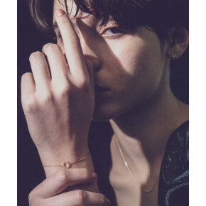 タイムレスに着けられるジュエリー