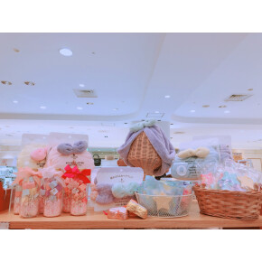 ギフトにおすすめのバスグッズ入荷しました☆+.