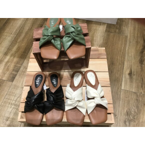 サンダル続々入荷♩