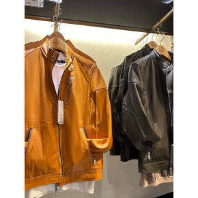 ライダース入荷済みです！