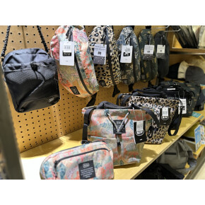 KiUミニバッグ入荷中！