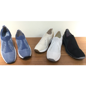 シアーニットスニーカー入荷です！