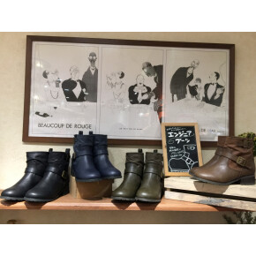 秋の新作ブーツ入荷！！