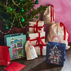 クリスマスカラーの限定ギフトラッピング
