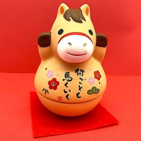 干支の置物が見守る！来年はきっとウマく行く