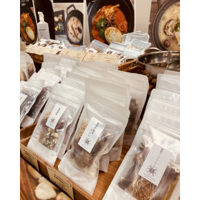 薬膳火鍋薔薇亭　☆期間限定出店☆