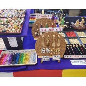 正面催事場【ひねもす】縁起物和雑貨