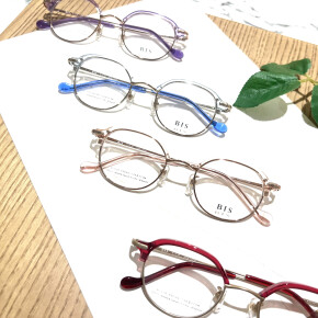 【NEW ITEM】オリジナルフレームシリーズ「BIS」　新作発売開始しました✨