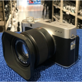 女性に人気のFUJIFILMのミラーレス一眼