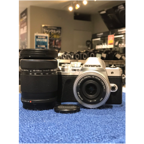 【入荷情報】OLYMPUS OM-D E-M10 mark IIIダブルズームキット