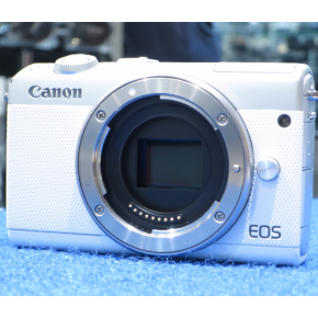 🍒入荷情報🍒 Canon EOS M100