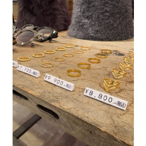 ゴールドアクセサリー入荷