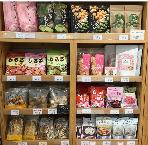春の美味しいお菓子入荷してます。