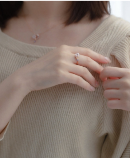 バースフラワー12月の誕生花『クリスマスローズ』