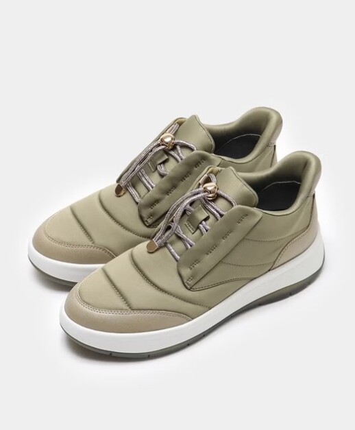 【撥水あったかふんわりスニーカー】