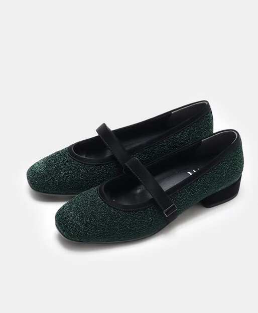 【キラキラストラップバレエ】