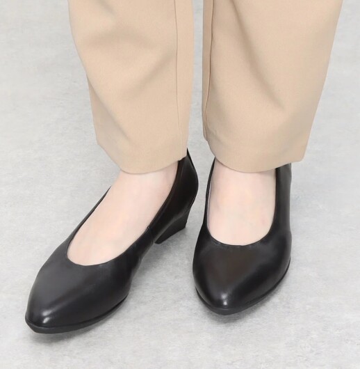 再入荷！　スクエアヒールパンプニーカー