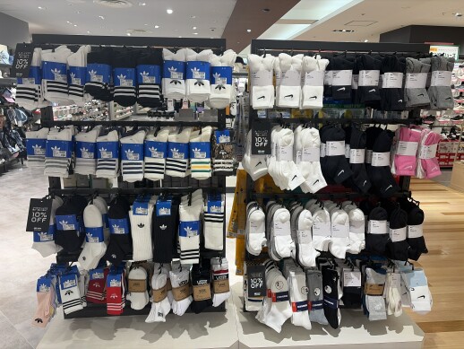 シューズかウエアと一緒でソックスがお買い得!!!