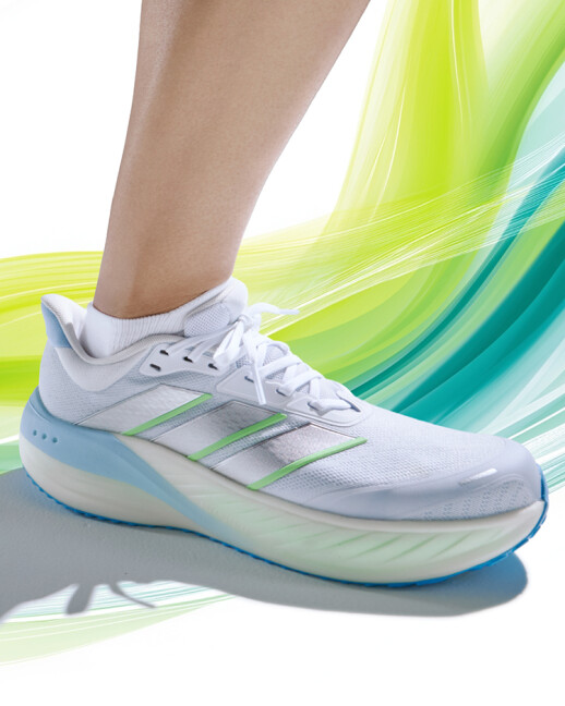 adidas ランニングシューズ