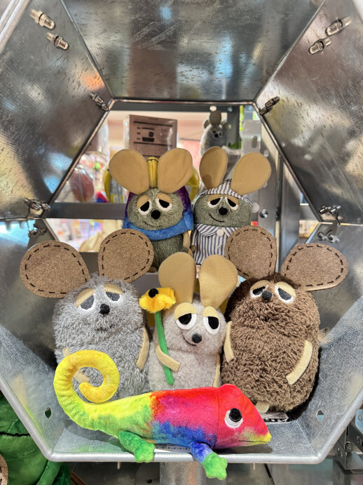 フレデリックもそろってます！