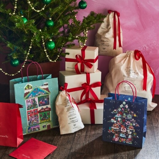 クリスマスカラーの限定ギフトラッピング