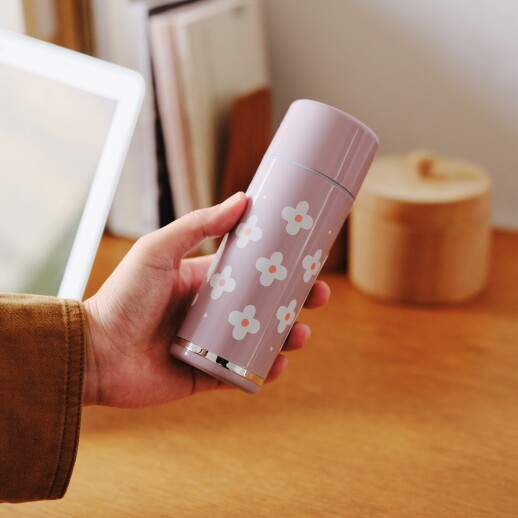 持ち運びにも!コンパクトサイズの加湿器!