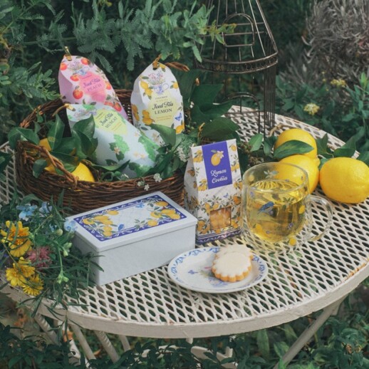 ナタリー・レテとのコラボレーションアイテムが登場！