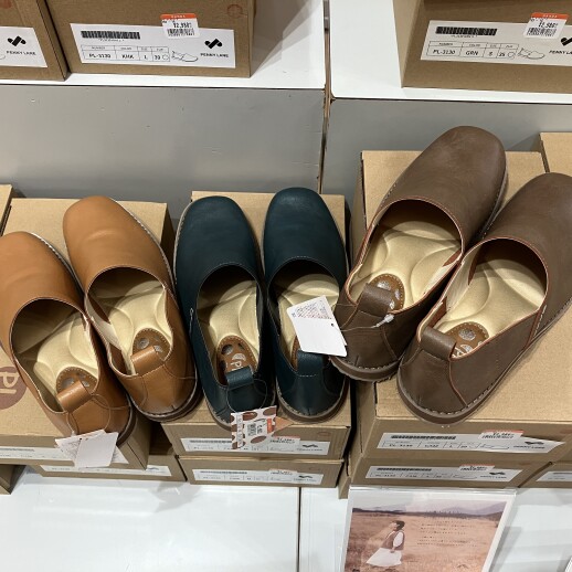 お買い得品がたくさんのコーナーです