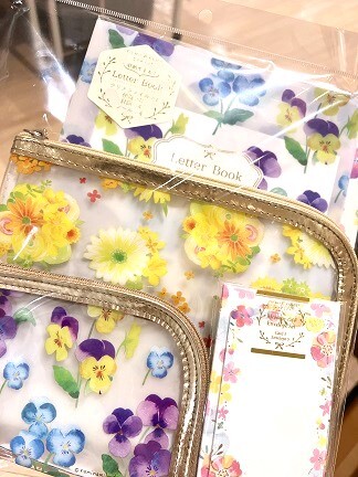 お花柄の文房具がスペシャルプライス！！