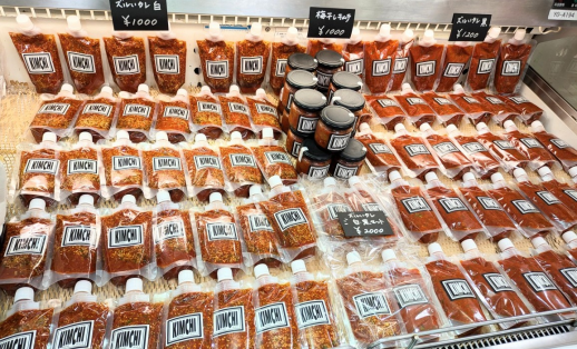 初出店【ズルいキムチ】ズルいタレ白・黒