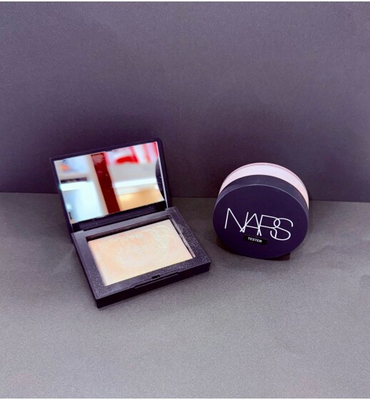 NARS 数量限定「ライトリフレクティング プリズマティックパウダー」