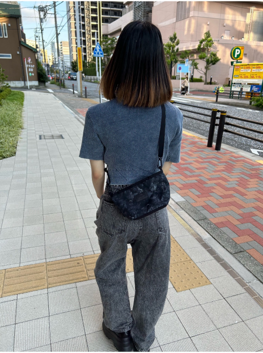 【EASY SHOULDER】