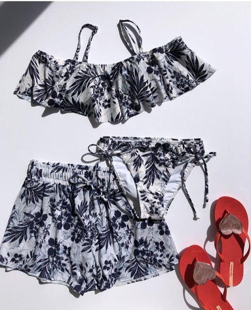 カップルにおすすめ♥大人気アロハ柄のペア水着♡