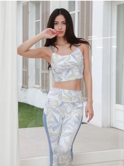 【2026年新作】爽やかなペールカラーのリーフ柄ウェア♡