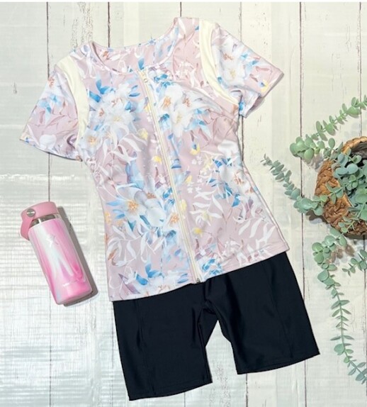 着脱楽々♪大人可愛いフィットネス水着♡