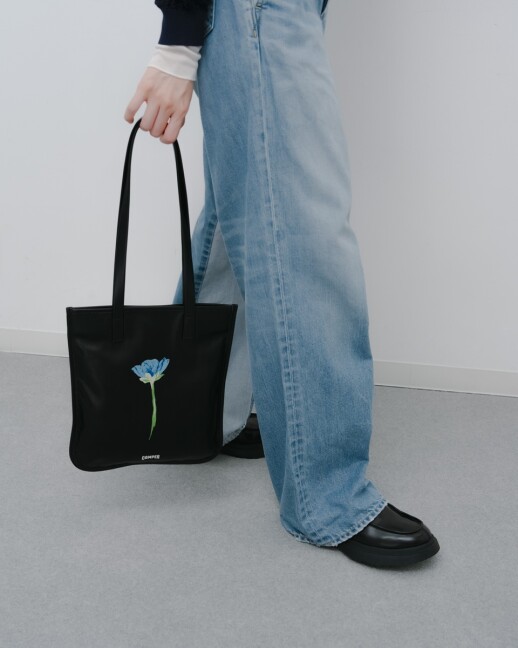 新作レザーバッグ入荷！