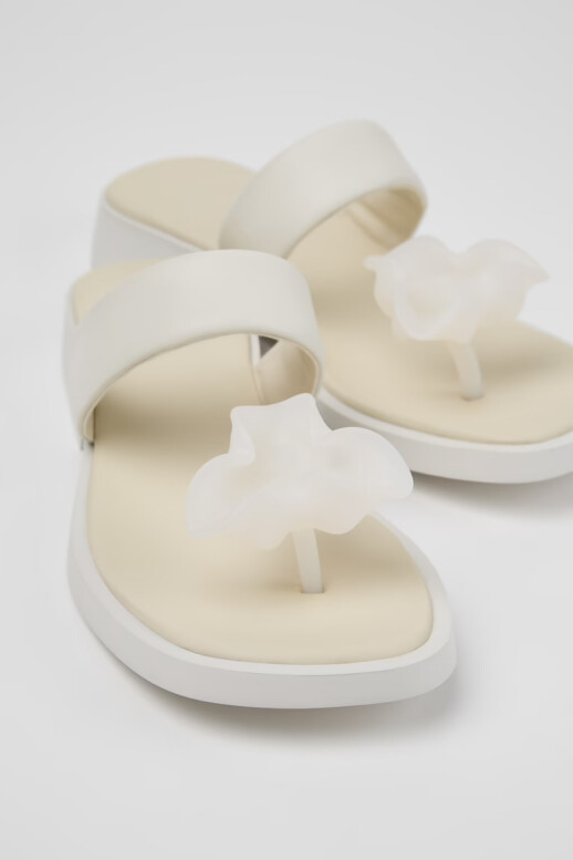 フラワーモチーフサンダル